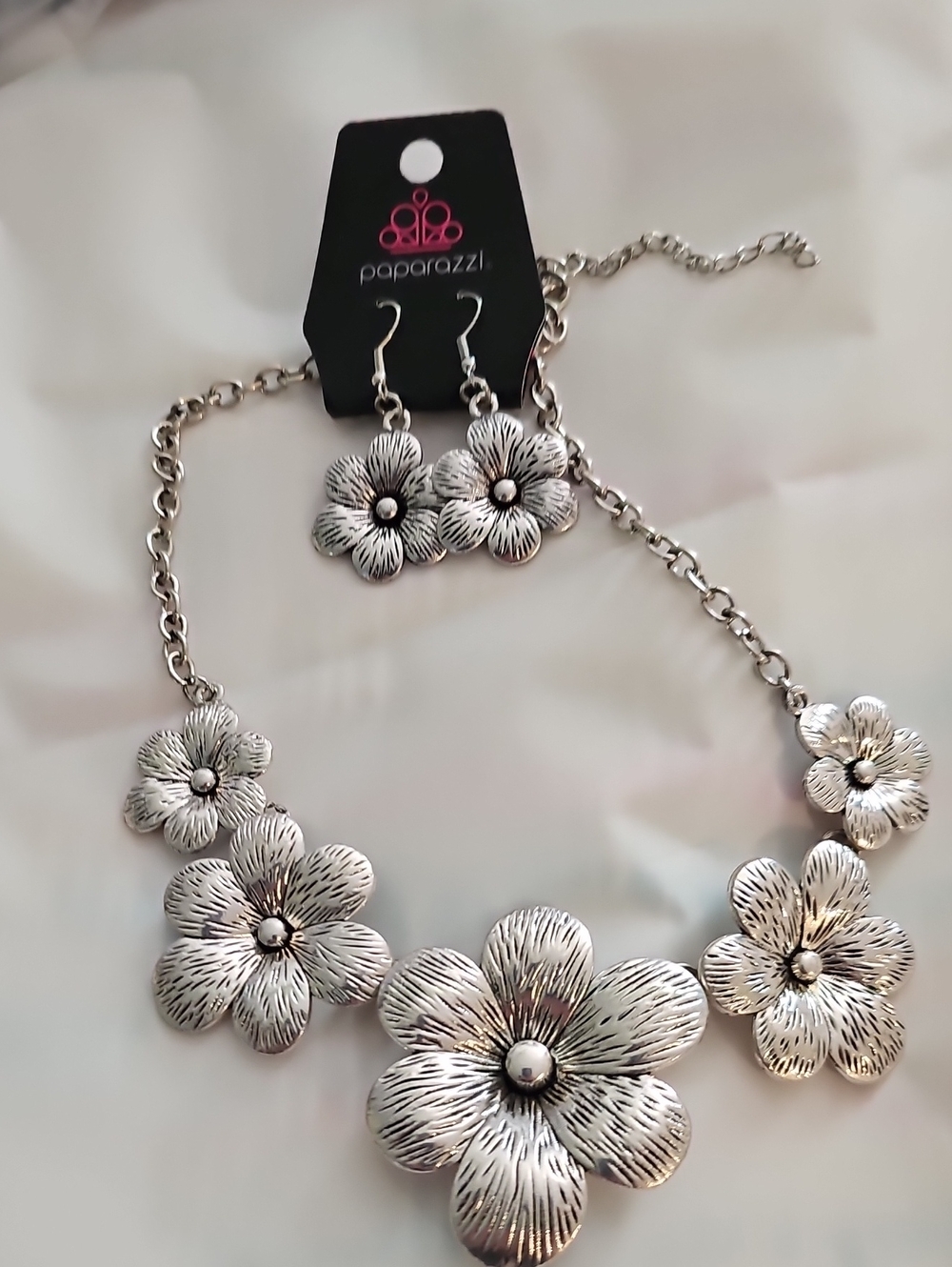 paparazzi Silver Floral Necklace and Earring Set - Textured Petal Design